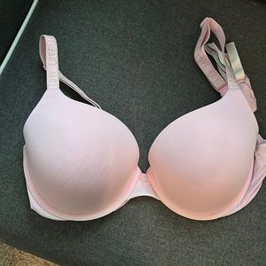 Victoria’s Secret bra 38C